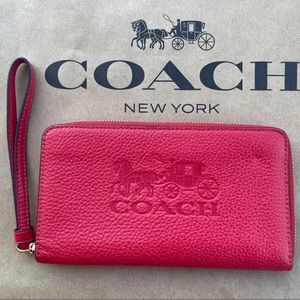 Jes Large Phone Wallet With Horse And Carriage
in Bright Red, NWT